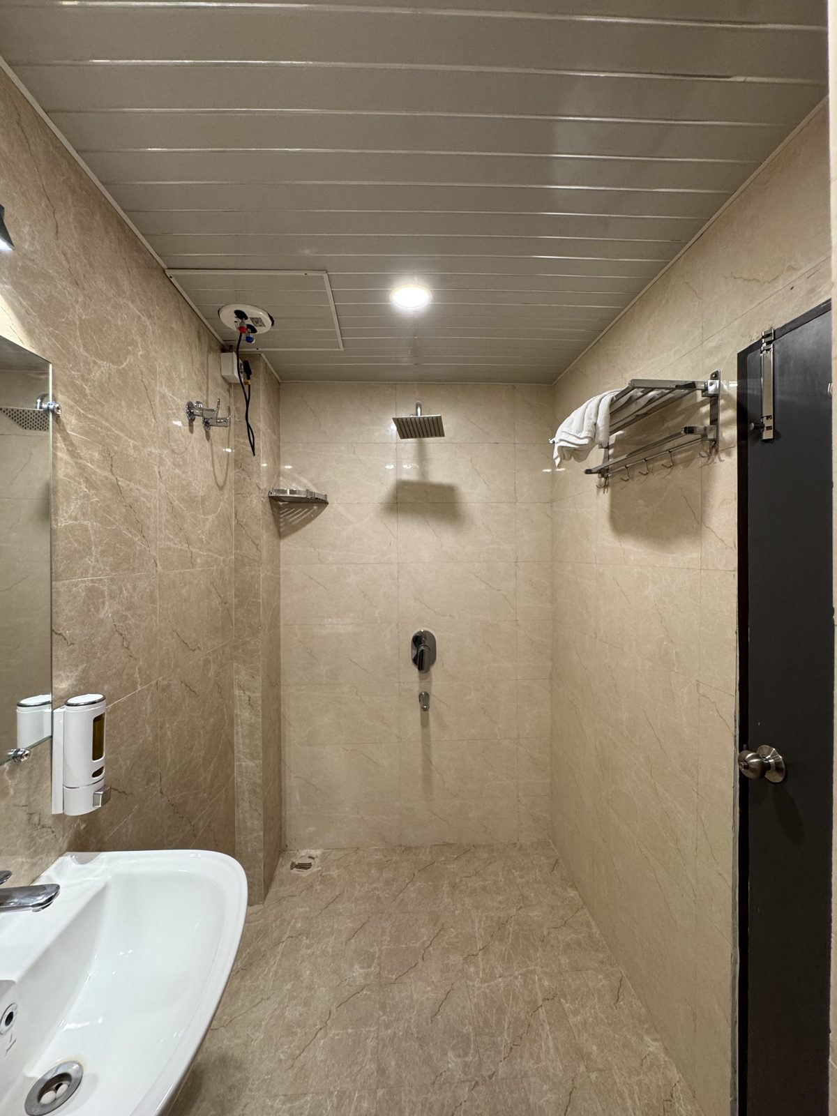 Hotel Ellora Inn amenities photo 8