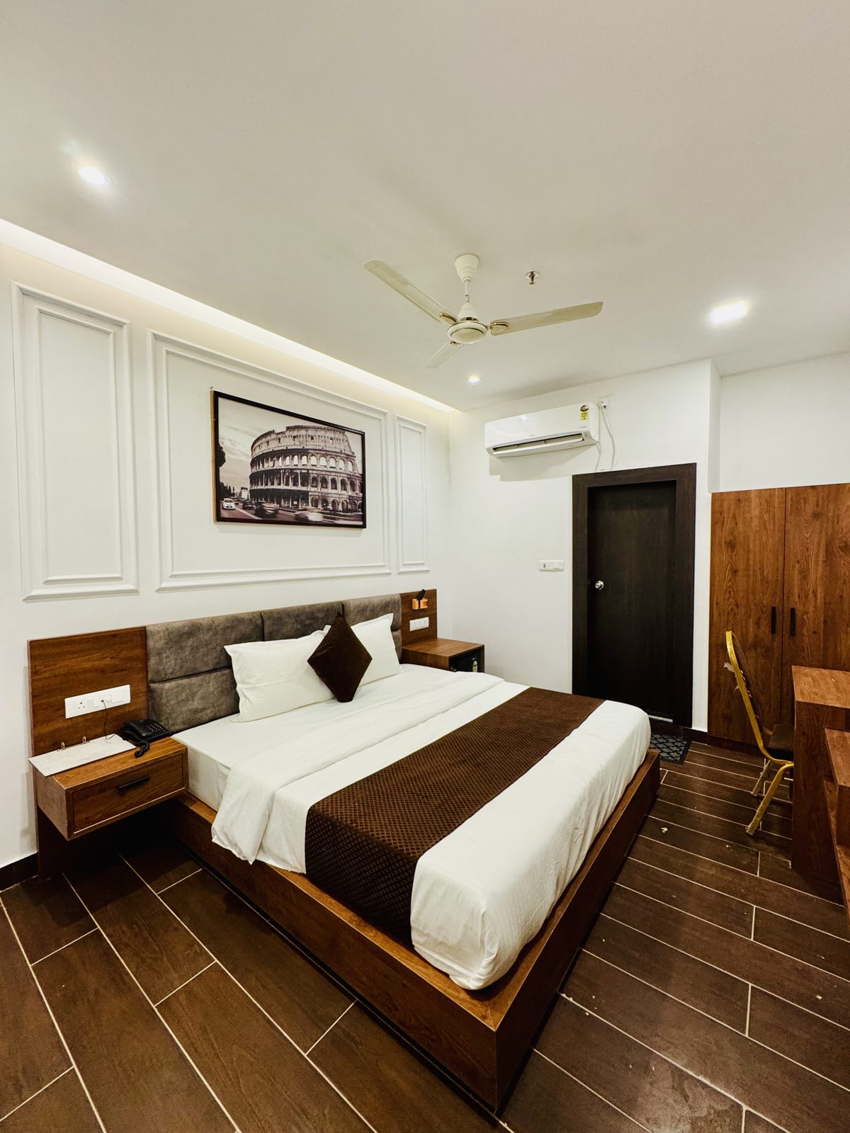 Deluxe Room at Hotel Ellora Inn, Sultanpur