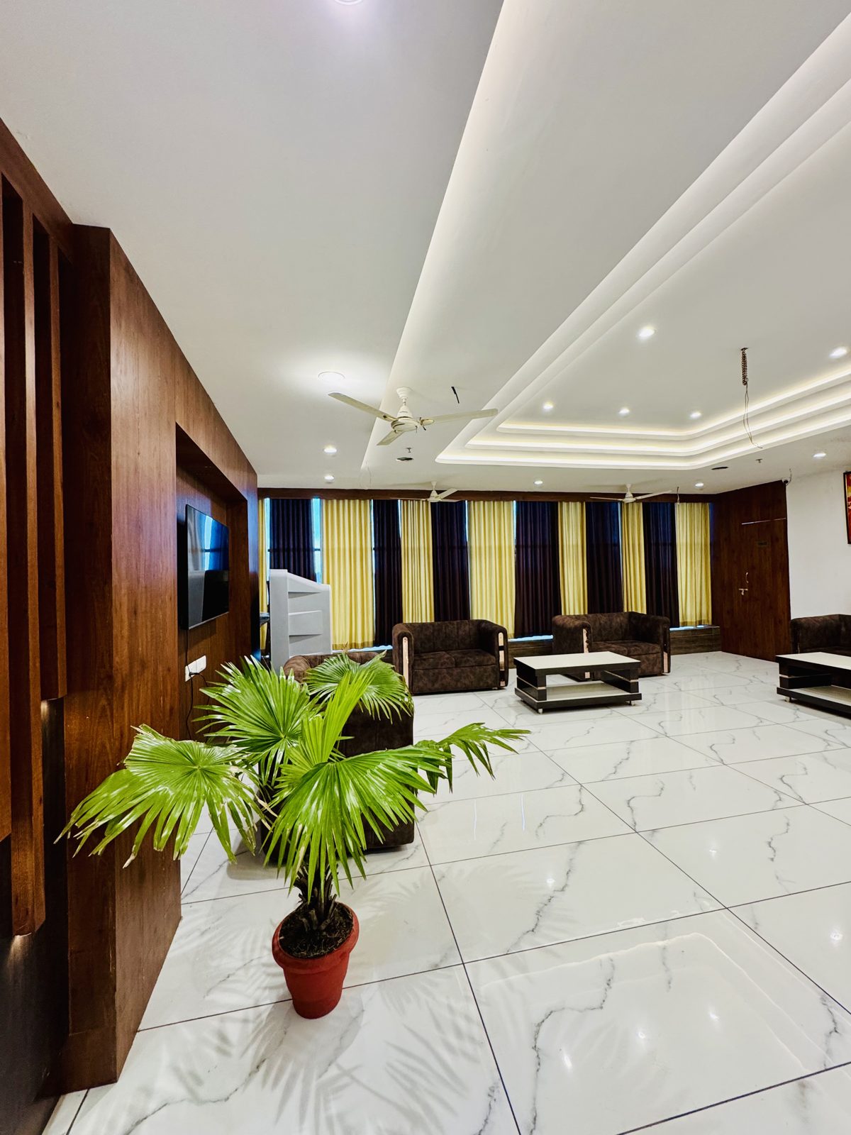 Hotel Ellora Inn interiors photo 2