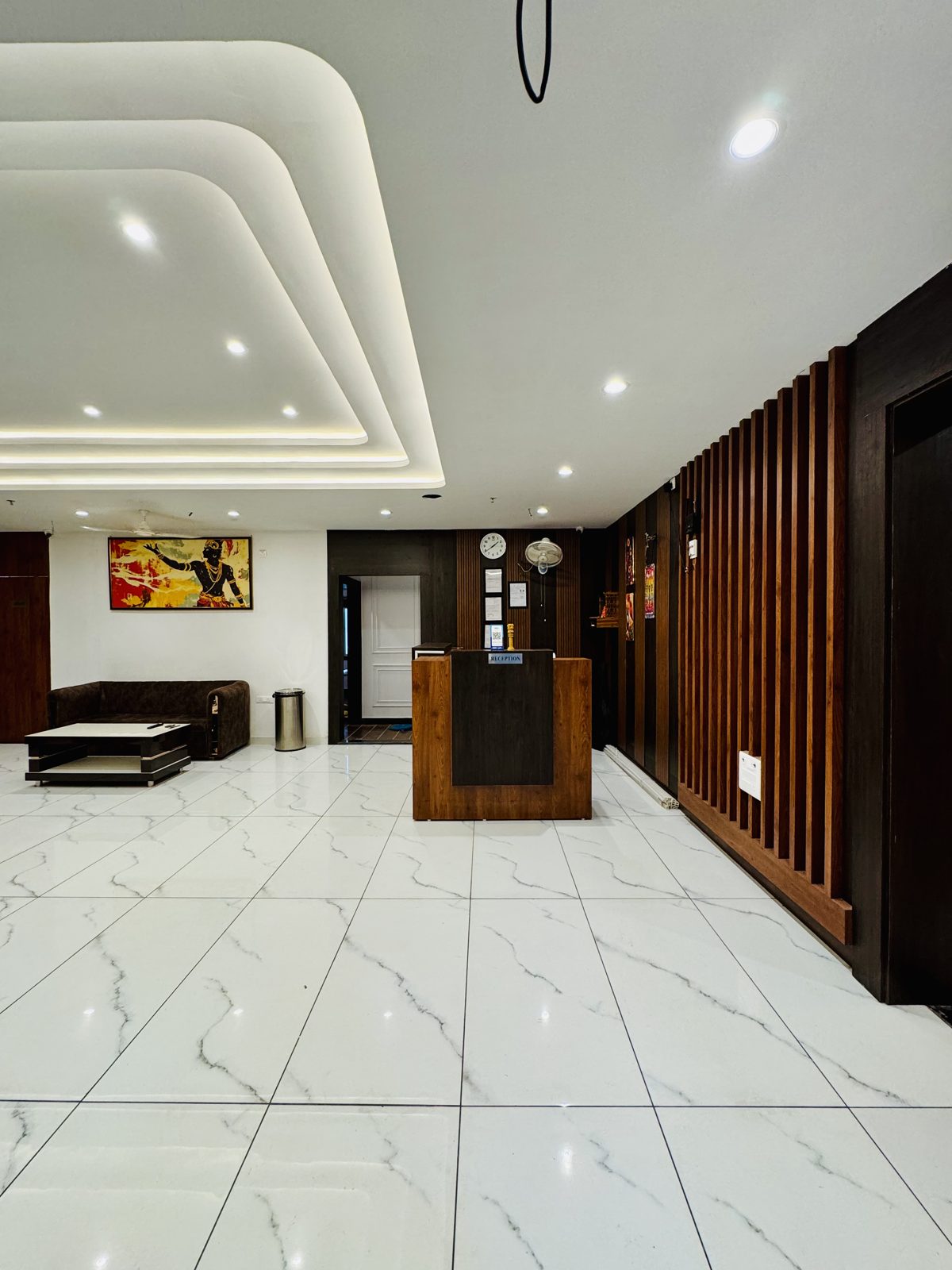 Hotel Ellora Inn interiors photo 3